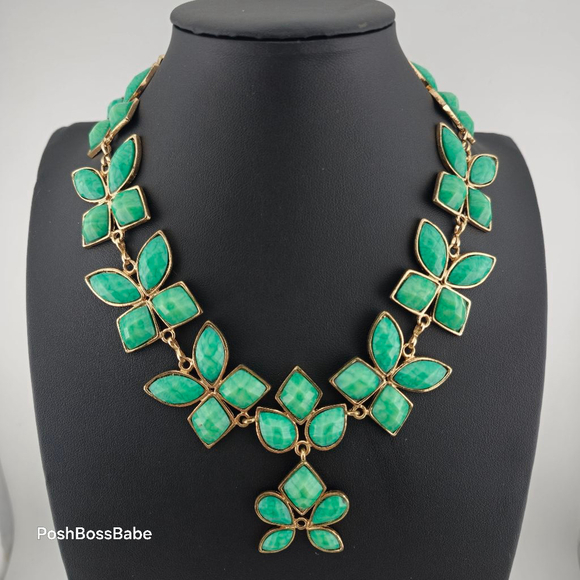 Amrita Singh Green Leaf Statement Necklace Bold With Gold Tone Accents - Picture 1 of 10